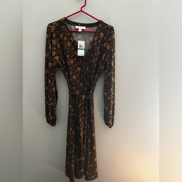 NEW MICHAEL KORS V-NECK BUTTON DOWN STRETCH FLARE FLORAL DRESS SIZE L - MARIGOLD - Picture 2 of 6